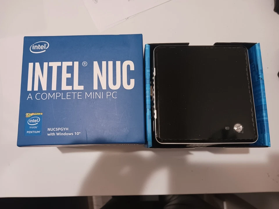 Intel NUC Mini PC NUC5PGYH0AJ  IntelPentium N3700 1.60Ghz  Quad-Core  Kit Open - Image 1 of 4