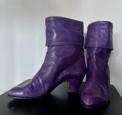Винтажный размер 7,5 80-х фиолетовый кожаный сутулиться ботильоны каблуки сделано в Италии панк-рокер - Изображение 1 из 4