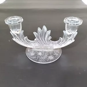 Candelabro doble de vidrio transparente Fostoria Ramillete Regencia barroco grabado vintage - Imagen 1 de 4