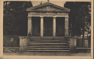 FEURS 42 Chapelle des Martyrs ou Expiatoire (1793) CPA animée Photo CIM 1930-40 - Picture 1 of 2