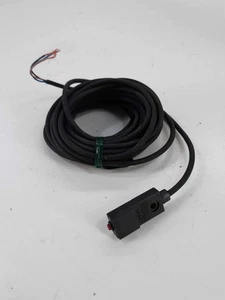 Omron GLX-N12FP Proximity Sensor - Picture 1 of 2