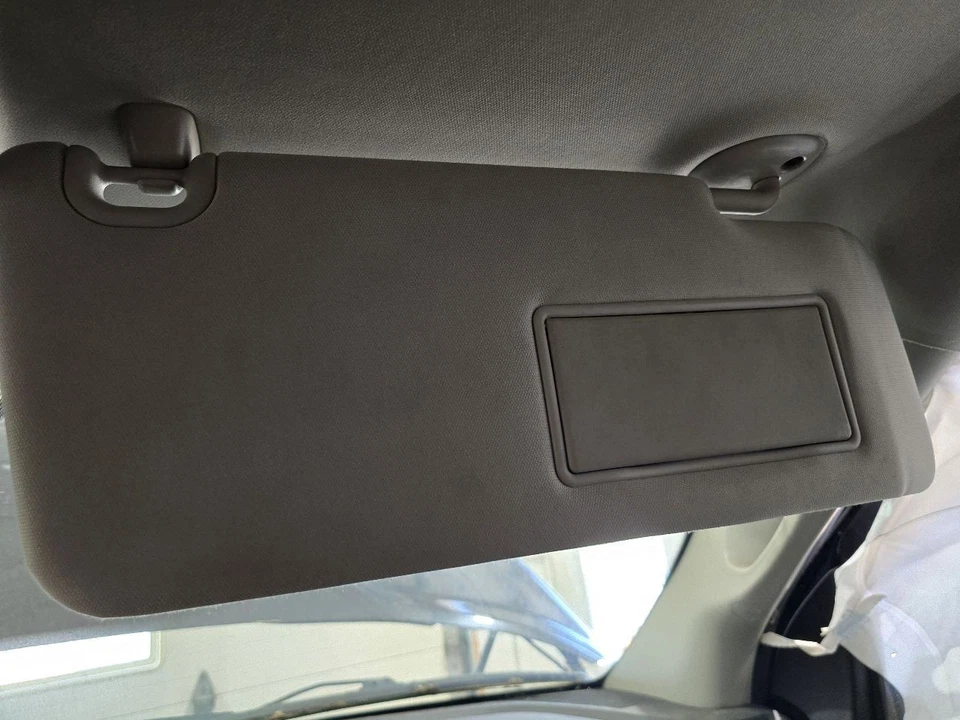 Parasol para pasajeros con iluminación compatible con camioneta Dodge 2500 13-18 640023 Foto 1 de 4