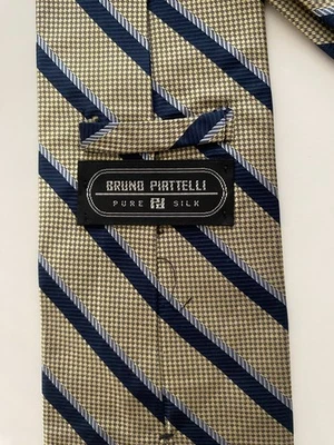 CORBATA SEDA BRUNO PIATTELLI56X4" ANCHO.NUEVA.USA. Foto 1 de 3