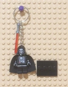 MINIFIGURE KEYCHAIN-Star Wars DARTH MALGUS with Lightsaber Charm Stand SWTOR New - Picture 1 of 5