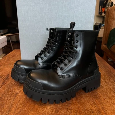 Bota de Combate Balenciaga Strike Cuero Negro EU 35/W TALLA 5.5 Foto 1 de 4