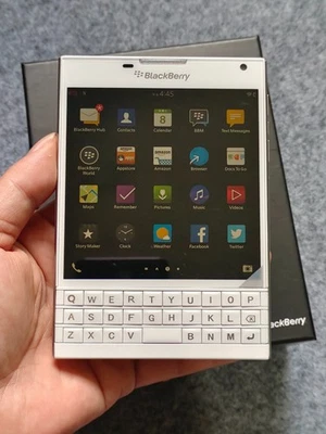 BlackBerry Passport Q30 Black/White 32GB Facroty UNLOCKED  Keyboard Smartphone - Image 1 of 4