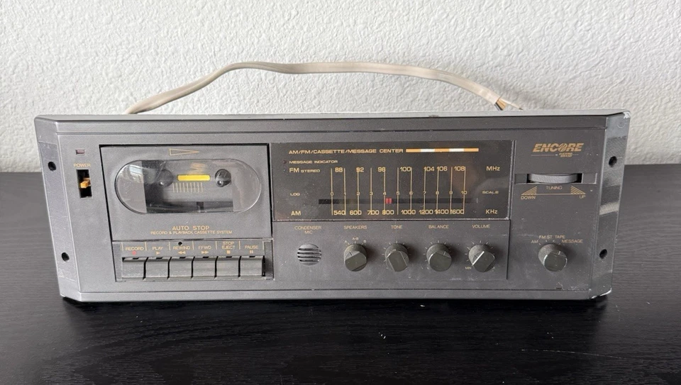 Grabadora de casete AM/FM estéreo retro en pared Encore 7676 unidad estilo intercomunicador Foto 1 de 4