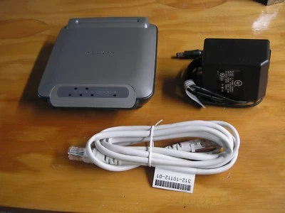 Belkin F5D5131-5 5-портовый сетевой компьютерный коммутатор 10/100BT Ethernet ПК/MAC - Изображение 1 из 4