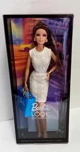 Barbie LOOK City Shopper Collector Doll Black Label Brunette 2012 NEW - Picture 1 of 5