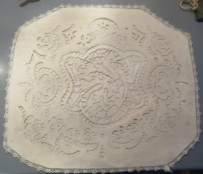 BRODERIE ANGLAISE ancienne LIN BIS DESSUS de COUSSIN 1900 CHIMERE MYTHOLOGIE - Photo 1/3
