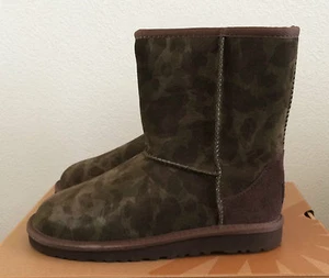 UGG Classic Boots Short Winter Camouflage Warm Girls Boys Kids Youth Size 13 - Picture 1 of 6