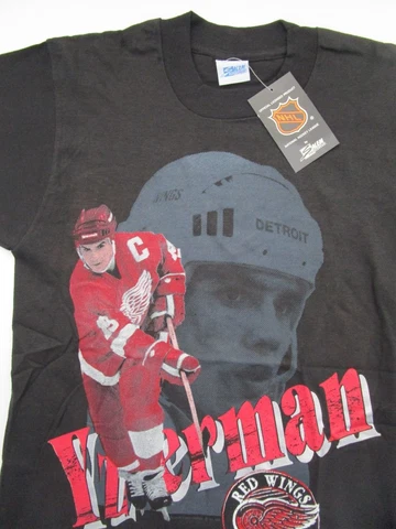Small Steve Yzerman Detriot Red Wings Salem Sportswear single stitch t shirt VTG Cover
