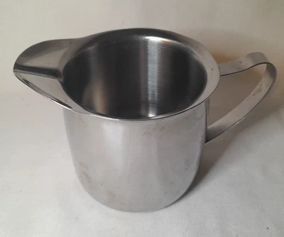 Crema vintage de acero inoxidable 18-8 con mango y caño, hecha en Japón 9-B Foto 1 de 4