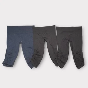 Paquete de leggings cortos Lululemon In The Flow talla 10, 8, 6 azul marino y negro usados en excelente estado/en muy buen estado - Imagen 1 de 7