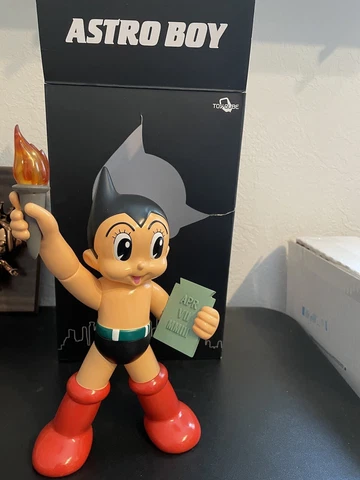 Toy Qube Astro Boy New York Original Color Cover