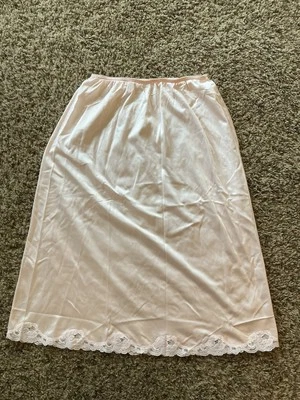 De colección Warners Slip Grande Tipo Satinado Brillante Rosa Claro En muy buen estado  Foto 1 de 4