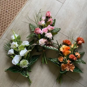 grabstrauß Grabdeko Liegestrauss künstliche Blumen Rosen Gedenktag - Bild 1 von 16