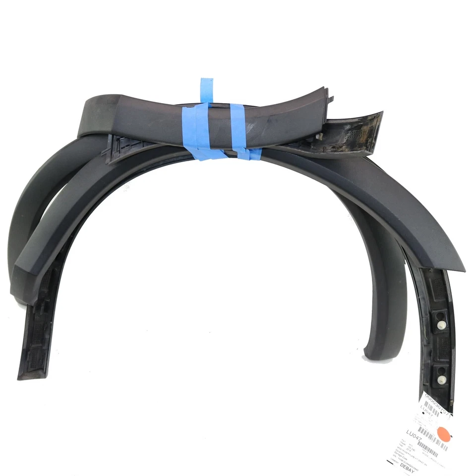 Set of 6 Volvo OEM Front/Rear Black Wheel Well Flares for S60XC 2016-2018 - Imagem 1 de 4