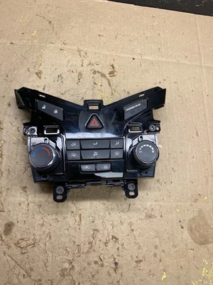 2012 - 2014 Chevrolet Cruze Climate Control A/C Panel OEM U5307 DG - Image 1 of 4