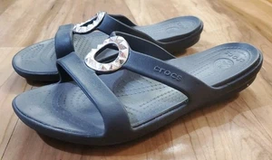 Crocs Sanrah Studded Circle Slide Sandal Womens Size 11 Black Silver - Picture 1 of 10