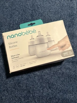 Nanobebe Biberones de Silicona Flexible Pezón Anticólicos 9 Oz Juego de 3 Biberones Foto 1 de 4