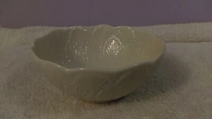 Lenox ivory leaf pattern nut bowl marked SPECIAL no gold trim - Picture 1 of 4