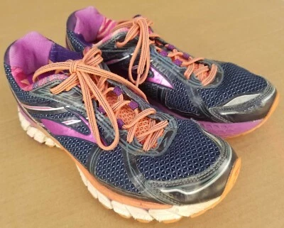 Brooks Adrenaline GTS 15 Running Shoes Size 11 M Women's Excellent Condition  - Image 1 of 4