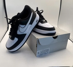 Nike Air Force 1 '07 Low Panda MENS Size 10 With Box New - Picture 1 of 15