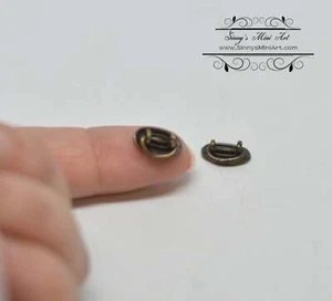 1:12 Dollhouse Miniature Drawer Pulls AZ S1504 - Picture 1 of 2