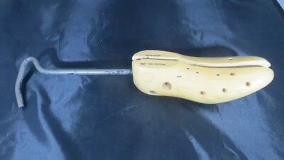 Camilla de zapatos Willco Ind vintage rara de madera/metal hecha en Montreal #1 Foto 1 de 4