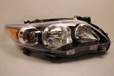2011 2012 2013 TOYOTA COROLLA RIGHT SIDE HALOGEN HEADLIGHT Foto 1 de 4