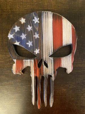 Letrero de madera tallado bandera americana calavera castigador 10 x 7 decoración de pared Foto 1 de 4