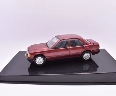 Modellino auto scala 1:43 Mercedes benz 190 E diecast modellismo statico red - Immagine 1 di 4