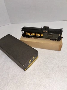 HO Scale Northern Valley Line Caboose #X Green Painted Freight Train - Picture 1 of 11