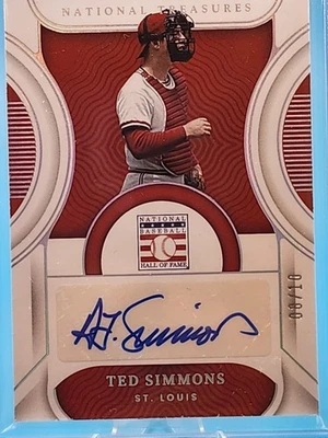2023 Panini National Treasures - Hall of Fame Signatures Тед Симмонс /10 - Изображение 1 из 4