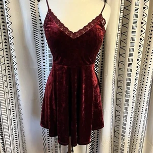 Women’s Burgundy Velvet Whimsigoth Witchy L Gothic Dress Lace Fairy Y2K Event - Picture 1 of 10