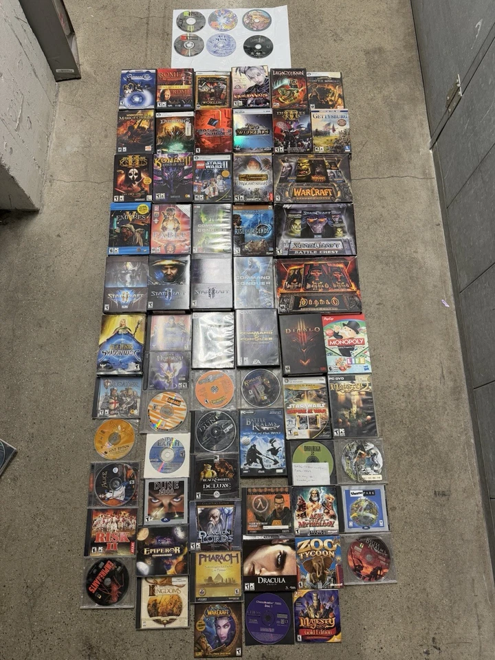 Mega Lote 70 Juegos Videojuegos PC De Colección Algunos con Cajas StarCraft Diablo Warcraft Foto 1 de 4