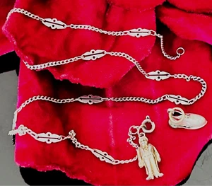 LOVELY VICTORIAN ANTIQUE SILVER LINKED CHAIN & HUNCHBACK AMULET + SHOES CHARMS - Picture 1 of 3