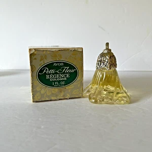 Vintage NIB Avon Petti-Fleur Regence Cologne Glass Flower Bottle 1 Fl Oz - Picture 1 of 6