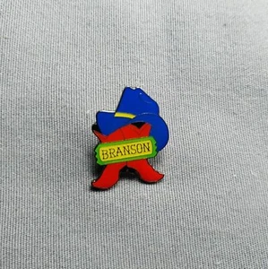 Branson MO Missouri Cowboy Hat Boots Souvenir Enamel Hat Jacket Lapel Pin - Picture 1 of 2