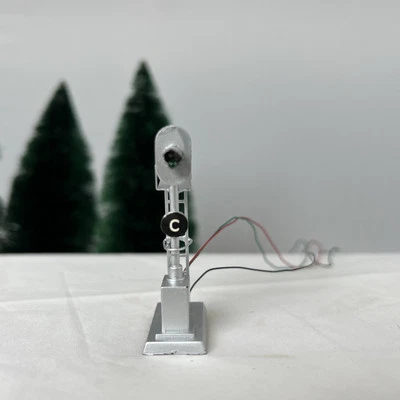 MODEL POWER HO 1:87 OPER 2-COLOR TARGET RR SIGNAL W/3-WAY SWITCH 1682 - Image 1 of 4
