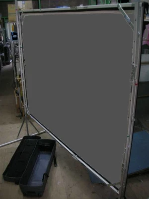 Tela de projeção Draper Cinefold portátil - 12'x12' - Excelente estado - Imagem 1 de 4