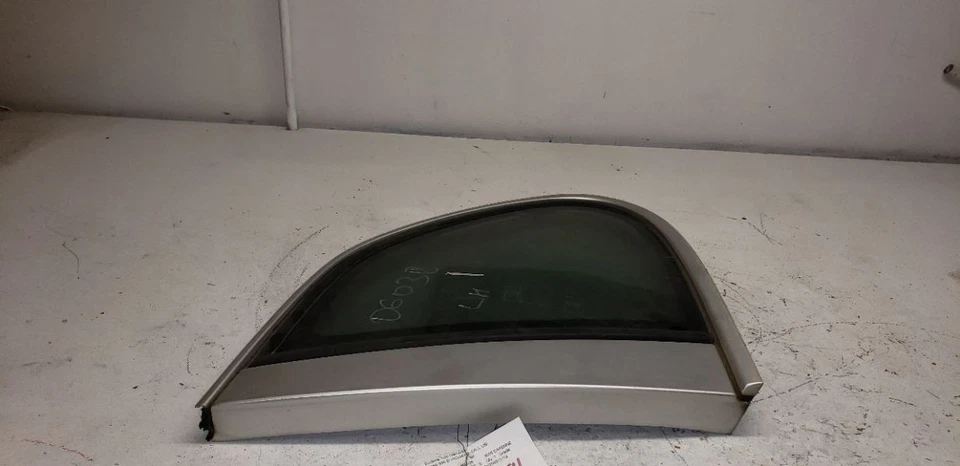 03-06 08-10 PORSCHE CAYENNE 119 Driver quarto de vidro acabamento prata compatível com AA100 - Imagem 1 de 1