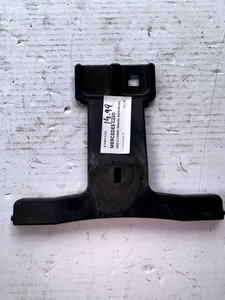 MERCEDES C220 RADIATOR GRILL SUPPORT BRACKET W204 2.1D (2007-2014) - Picture 1 of 9