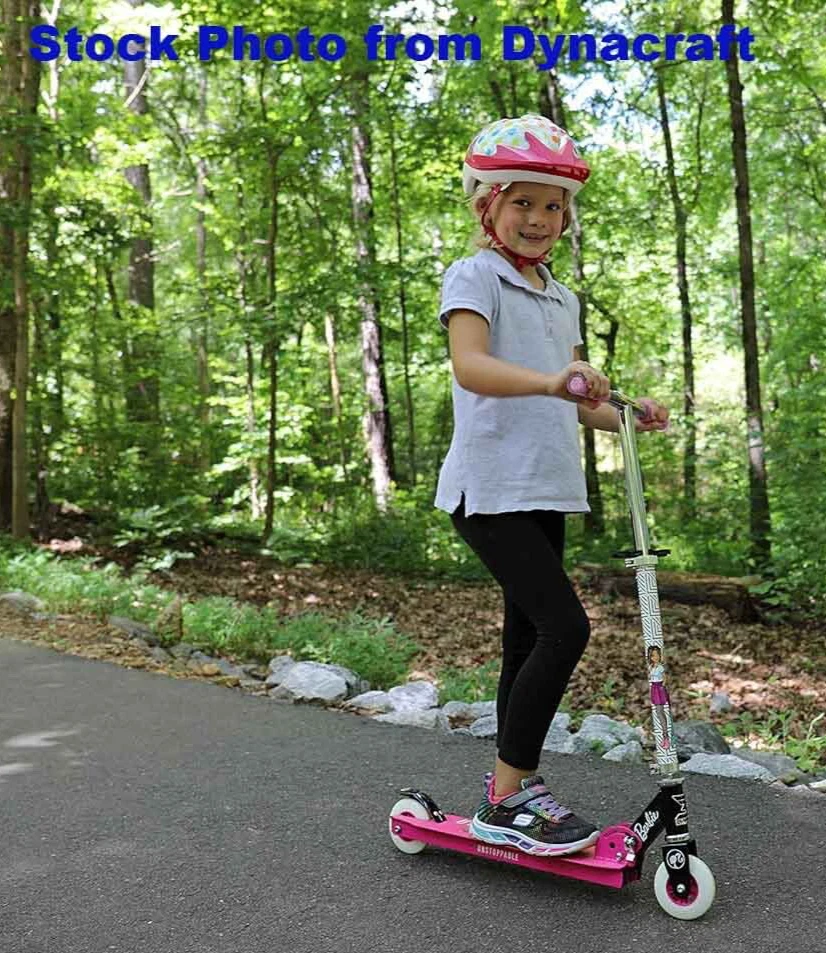 BARBIE. Scooter DYNACRAFT. súper duradero, altura ajustable, acero aleado. Nuevo en caja Foto 1 de 4