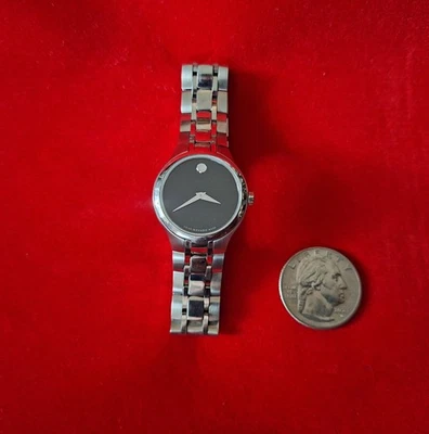 Movado Museum Clásico 28mm Plata Acero Inoxidable Caja y Pulsera con Foto 1 de 4