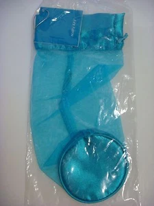 NEU MARY KAY TÜRKIS SATIN TASCHE MIT TÜRKISFARBENEM BESATZ UND QUASTE GESCHENKTÜTE (B495) - Bild 1 von 2