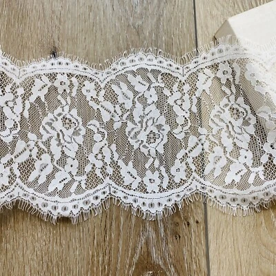 Borde de encaje floral blanco brillante de 3 yardas para costura/artesanía/novia/7" de ancho Foto 1 de 4