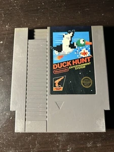 Duck Hunt - Nintendo NES (1985) - Picture 1 of 2