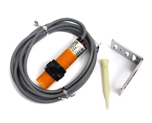 1 Stck. Fotek kapazitiver Näherungssensor CP18-30P D= 20 mm PNP IP66 CE Taiwan - Bild 1 von 5